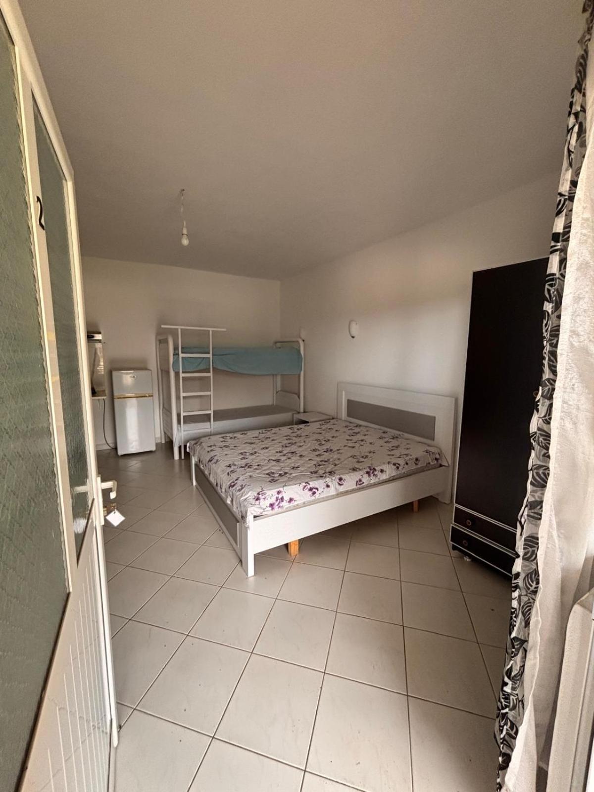 Holiday Hotel Borsh Aparthotel
